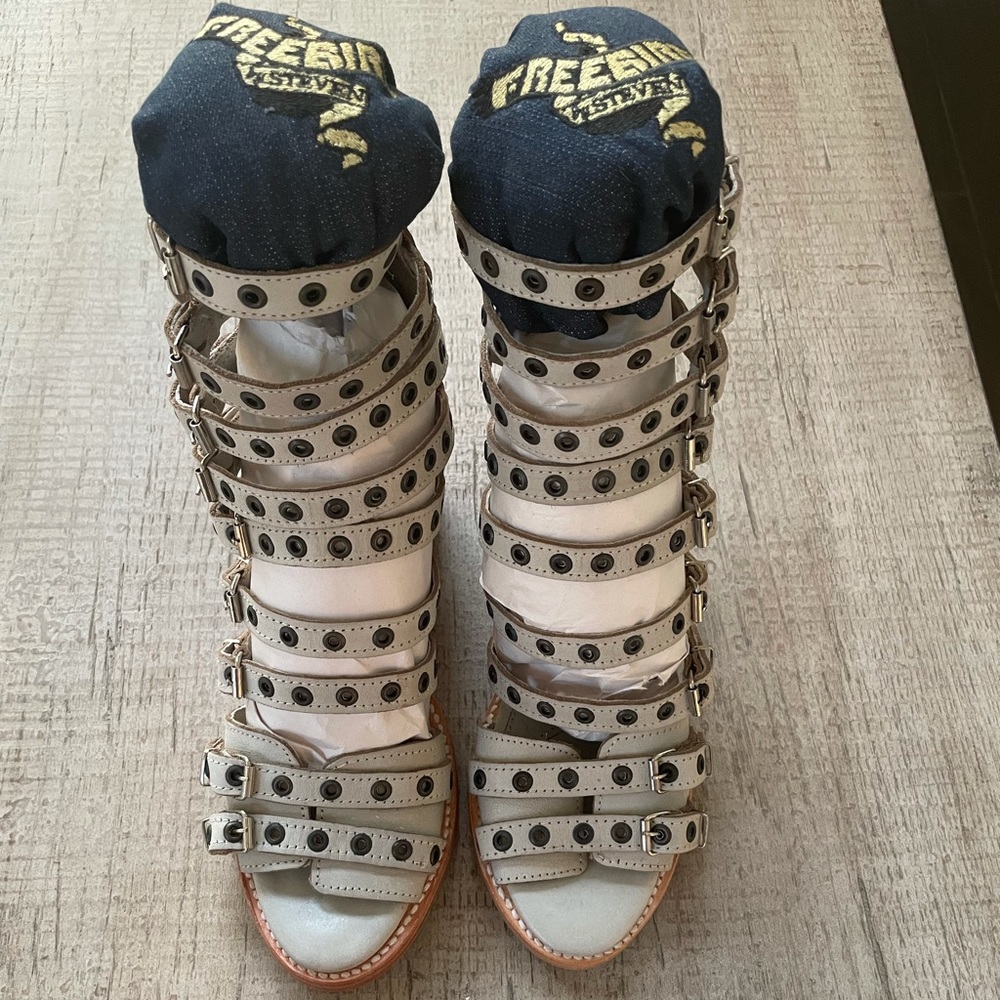 NIB Freebird by Steven Casandra Sandals